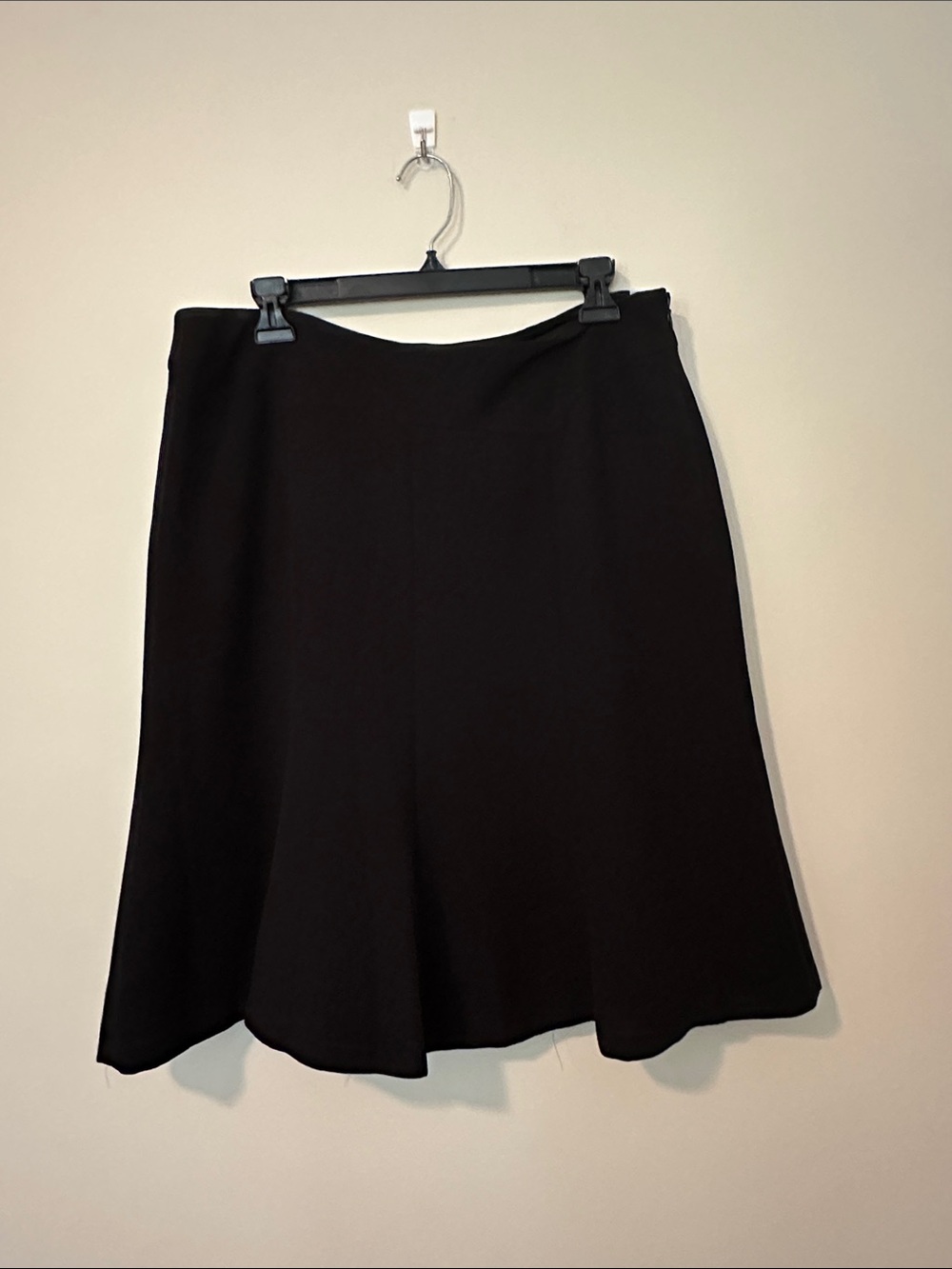 Jones Wear Classic Black Flared Skirt